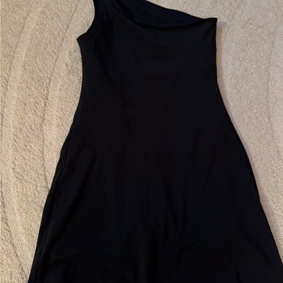 Abercrombie & Fitch One Shoulder Traveler Dress - Picture 3 of 9